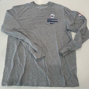 Nike Gray Long Sleeve Men's Tee with Blue Accents